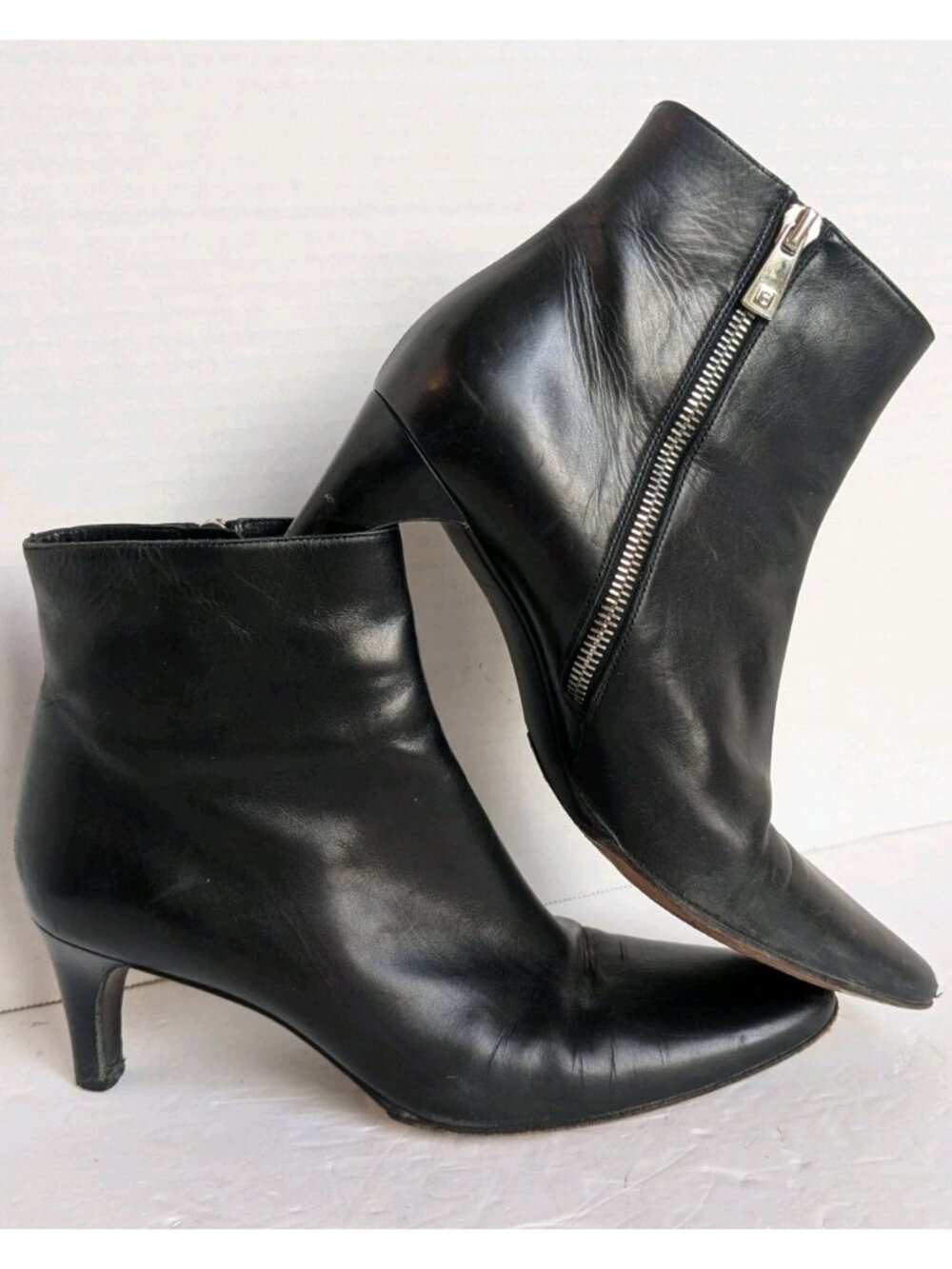 Vintage BALLY Sierra Black Leather Ankle Boots Italy 38 US 7.5 Kitten Heel Zip